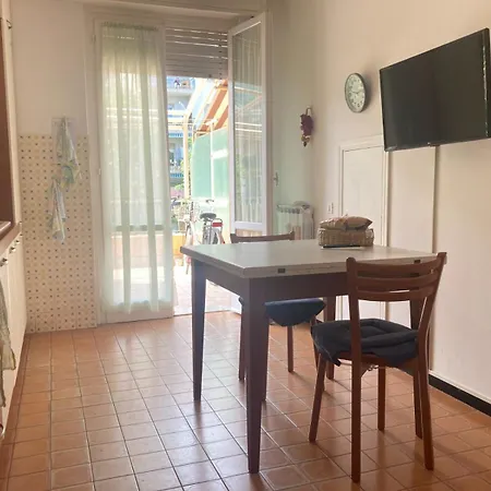 Bilocale A Due Passi Dal Mare Con Ampia Terrazza Apartment Albenga